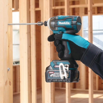 Makita TD004GZ01 40V Max XGT Brushless Impact Driver with 1 x 5.0Ah Battery Charger & Case