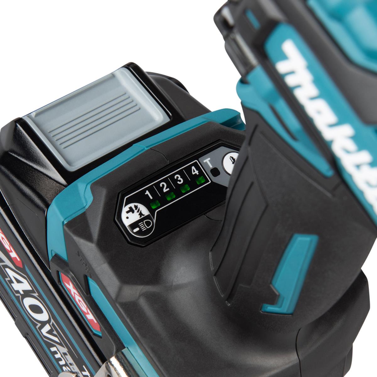 Makita TD004GZ01 40V Max XGT Brushless Impact Driver with 1 x 2.5Ah Battery Charger & Case